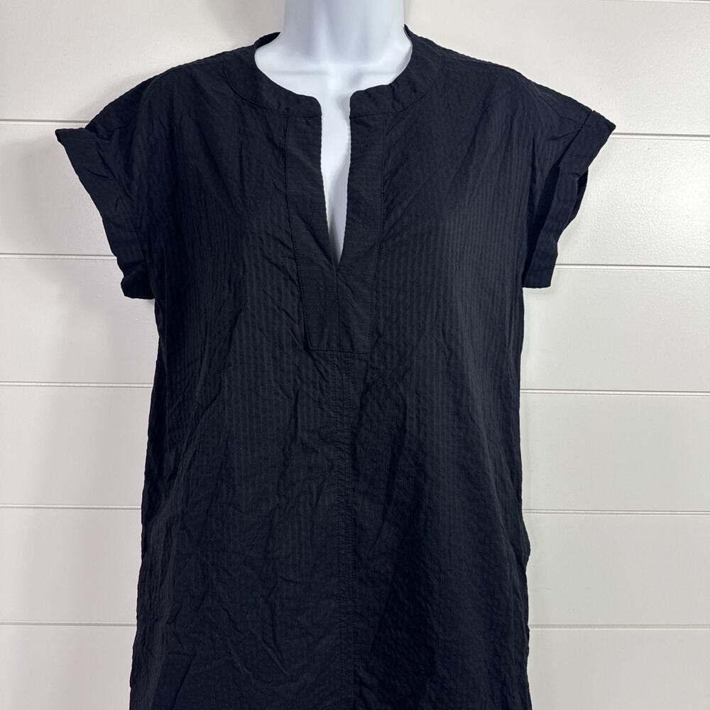 Vineyard Vines Performance Harbor Seersucker Dress V-Neck Black sz XS - Picture 2 of 6